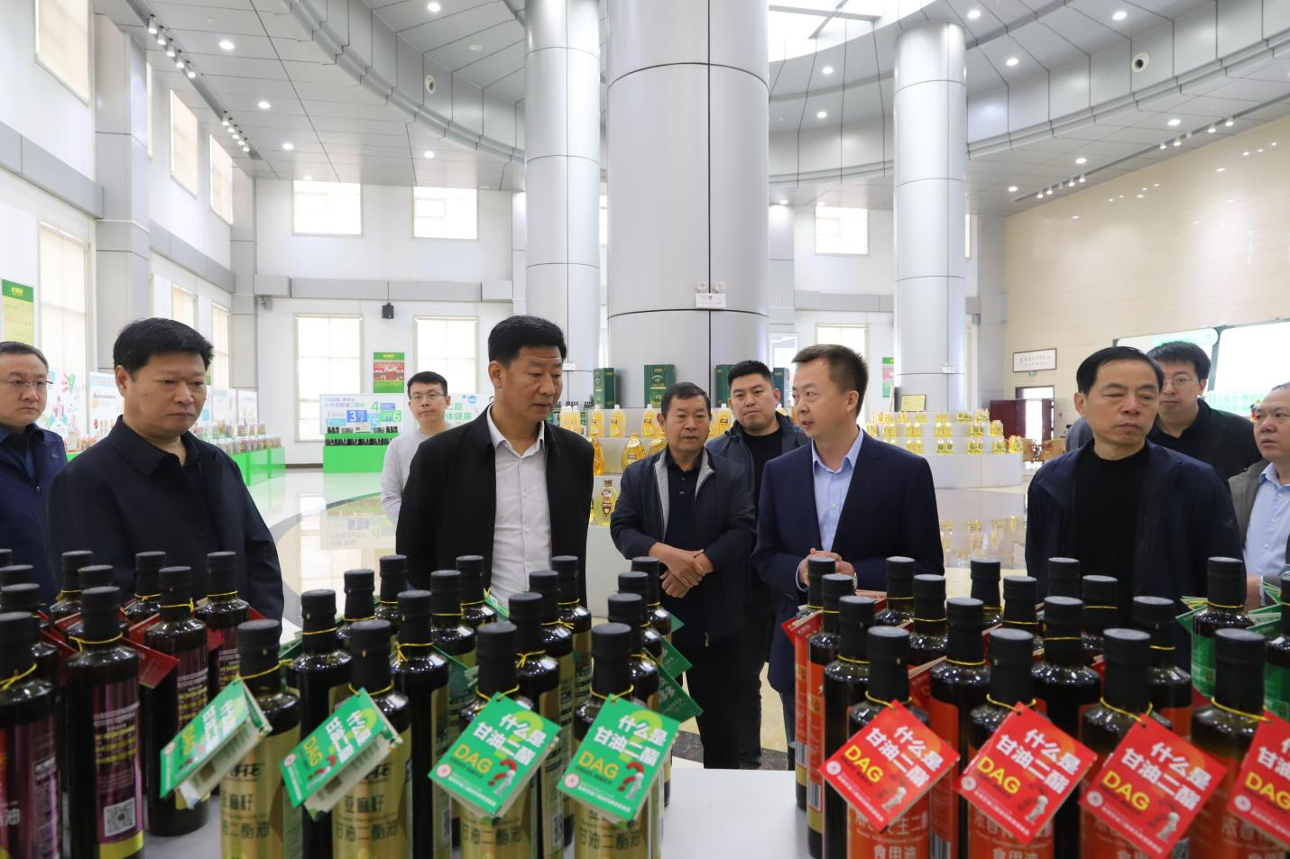 鄒平市政協經濟委“助推高新區建設 促進高新技術產業發展水平”調研組來山東三星集團調研