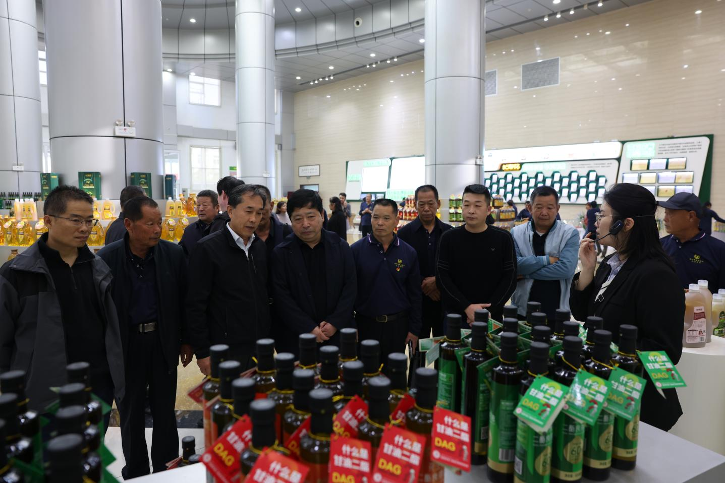 濰坊市濰城區2024年高素質農民培育糧油單產提升專題班來山東三星集團學習考察