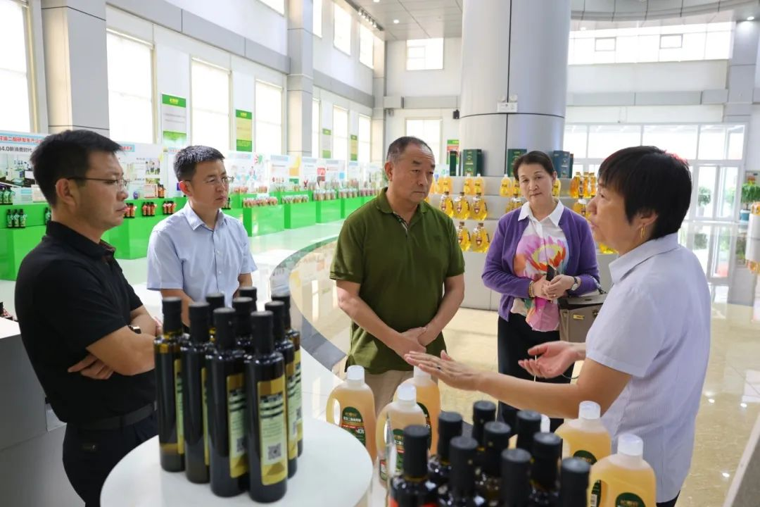 新西蘭山東總商會會長馬永新一行來山東三星集團參觀調研