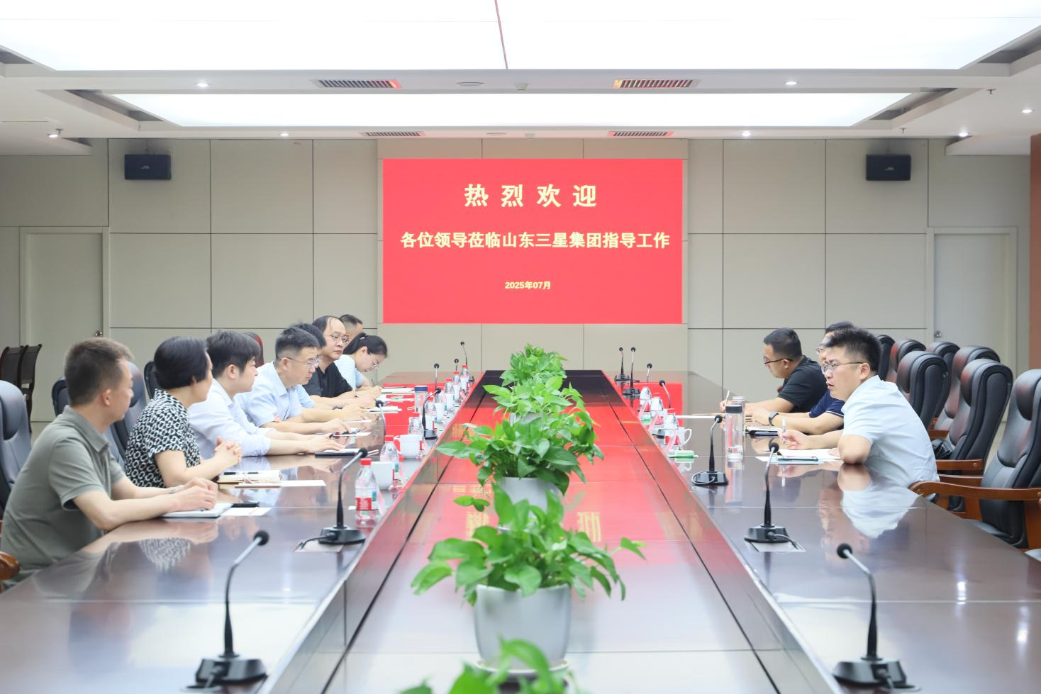 濱州市工信局黨組成員、副局長雷燦來山東三星集團調研