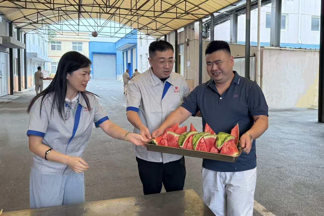 煙臺公司開展“關愛員工 夏送清涼”活動